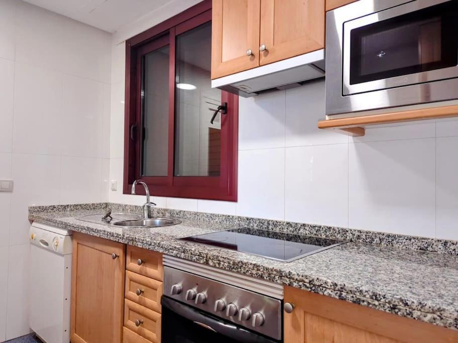 Noray Playa Seafront, San Pedro De Alcantara Apartment *